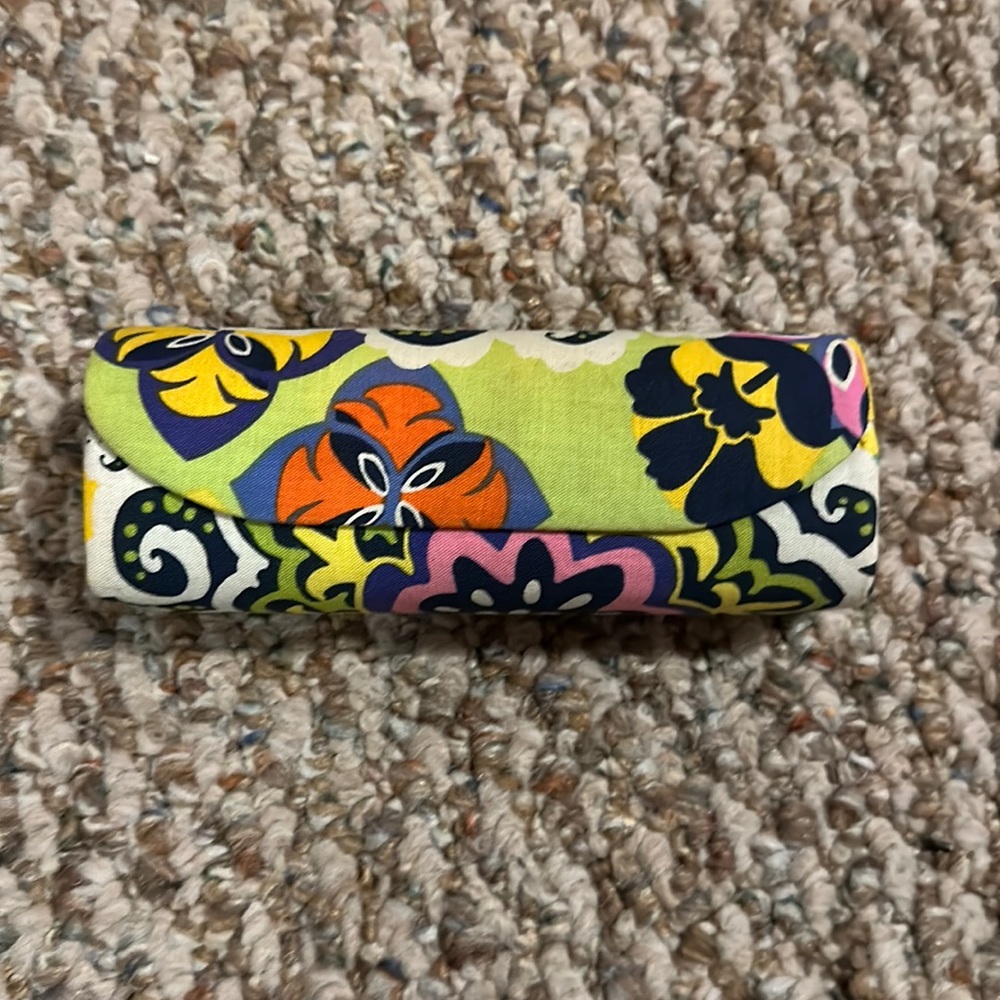 Vera Bradley hard magnetic glasses case